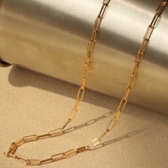 Jewelry - NWOT 18K gold plated chain necklace